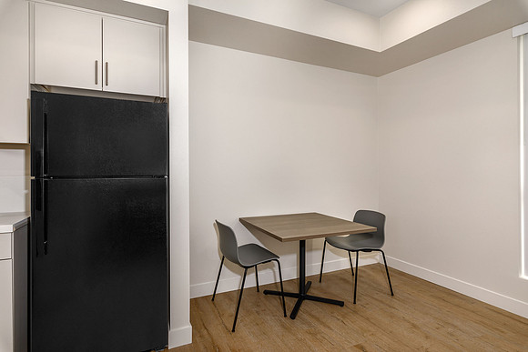 AH_Emerson_205-EatingArea_5182a-11x8