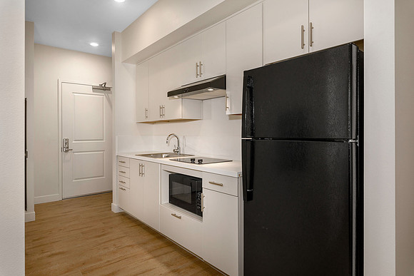 AH_Emerson_205-Kitchen_5217a-11x8