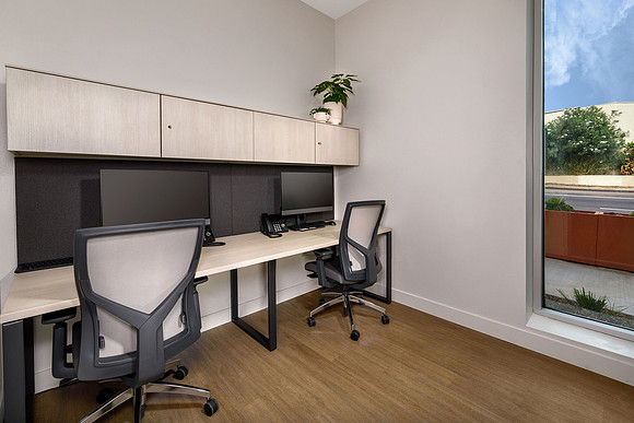 AH_Emerson-Office1_5361a-11x8