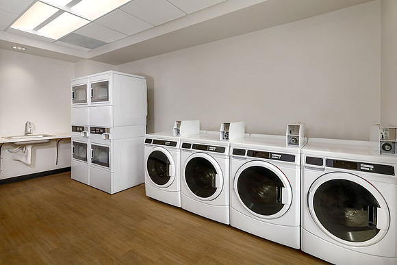 AH_Emerson-Laundry_5694b-11x8