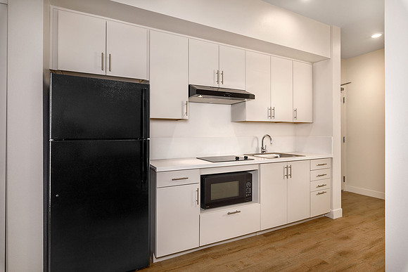 AH_Emerson_203-Kitchen_5323a-11x8