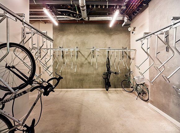 VMWP_Vitalia_bike rm_45249