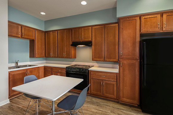 AH Vermont Villas, Gardena