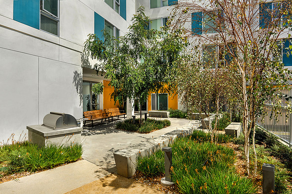 AH_Aria_Patio_7381c-11x8