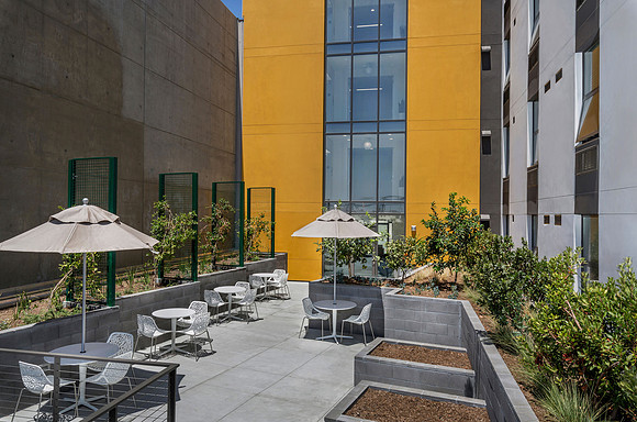 AH_Cypress_Patio1_9811b-11x8