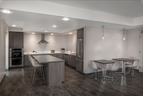 AH_Cypress_CommonRoom_9689b-11x8