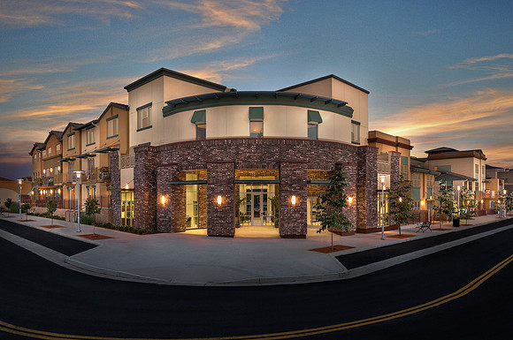 AH_Eastgate_Exterior_4029c-11x8