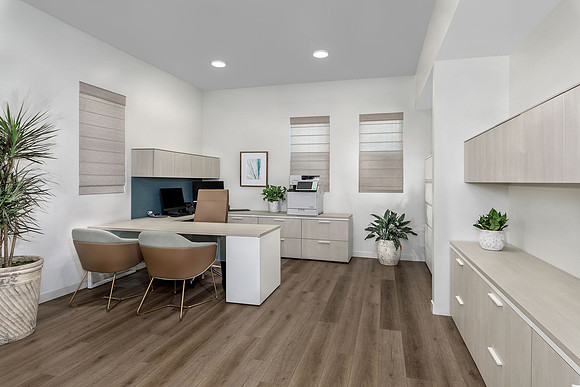 AH_DellaRosa_LeasingOffice_0691b-11x8