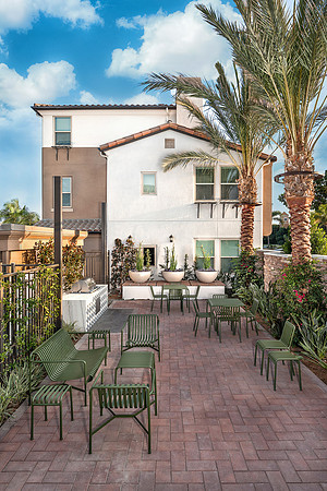 AH_DellaRose-Patio_1262e-11x8