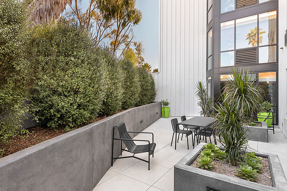 AH_TheLink_PatioFl2_3638a-11x8